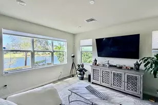 4924 Greenway Dr, Hollywood, FL 33021 - Photo 1