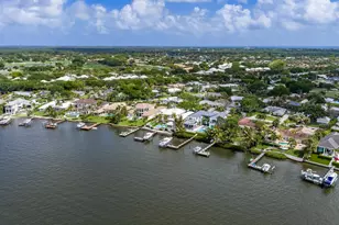 359 Country Club Dr, Tequesta, FL 33469 - Photo 43