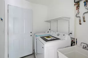 359 Country Club Dr, Tequesta, FL 33469 - Photo 33