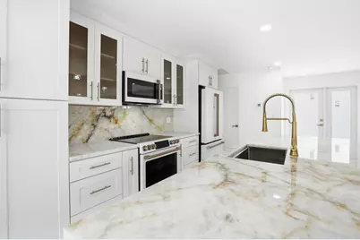359 Country Club Drive, Tequesta, FL 33469 - Photo 9