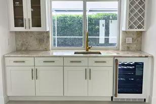 359 Country Club Dr, Tequesta, FL 33469 - Photo 5