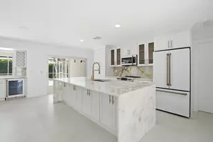 359 Country Club Dr, Tequesta, FL 33469 - Photo 5