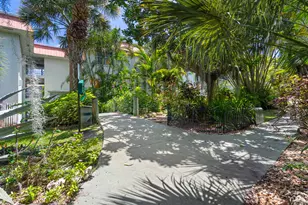 809 W Oakland Park Blvd, Oakland Park, FL 33311 - Photo 31
