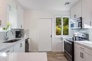 1044 NW 60th St, Miami, FL 33127 - Photo 9