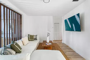 1044 NW 60th St, Miami, FL 33127 - Photo 5