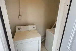 5181 SW 19th St, West Park, FL 33023 - Photo 23