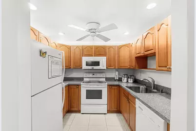 154 Piedmont D, Delray Beach, FL 33484 - Photo 9