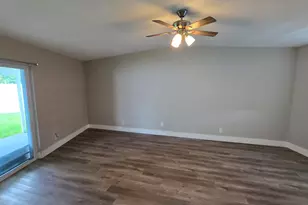 591 Seagrape Rd, Lantana, FL 33462 - Photo 11