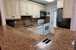 400 SE 10th St, Deerfield Beach, FL 33441 - Photo 1