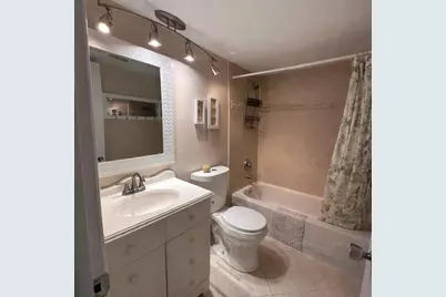 400 SE 10th Street #202, Deerfield Beach, FL 33441 - Photo 15
