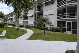 400 SE 10th St, Deerfield Beach, FL 33441 - Photo 21