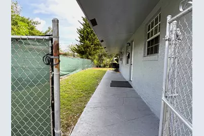 830 SW 10th Street, Pompano Beach, FL 33060 - Photo 5