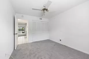 9633 Riverside Dr, Coral Springs, FL 33071 - Photo 21