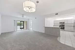 9633 Riverside Dr, Coral Springs, FL 33071 - Photo 5