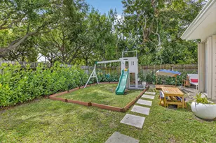 2402 NW 30th St, Boca Raton, FL 33431 - Photo 33