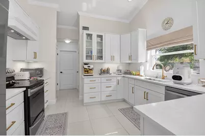 2402 NW 30th Street, Boca Raton, FL 33431 - Photo 11