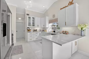 2402 NW 30th St, Boca Raton, FL 33431 - Photo 9