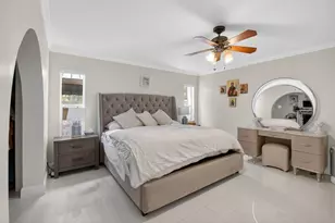 2402 NW 30th St, Boca Raton, FL 33431 - Photo 19