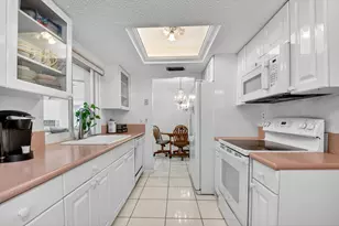 118 SW 9th St, Boynton Beach, FL 33426 - Photo 17