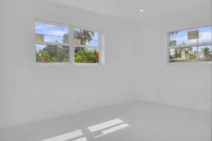 915 SW 3rd St, Boynton Beach, FL 33435 - Photo 13