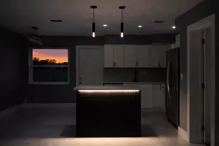 915 SW 3rd St, Boynton Beach, FL 33435 - Photo 3