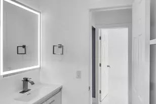 915 SW 3rd St, Boynton Beach, FL 33435 - Photo 5