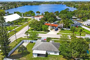 1114 Cochran Dr, Lake Worth, FL 33461 - Photo 15