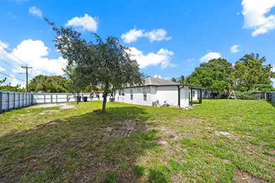 1114 Cochran Drive, Lake Worth Beach, FL 33461 - Photo 13