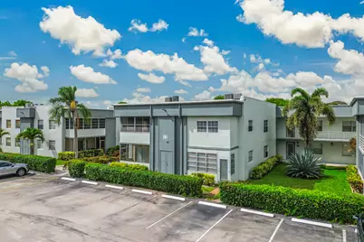 560 Capri, Delray Beach, FL 33484 - Photo 1