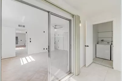 560 Capri, Delray Beach, FL 33484 - Photo 19
