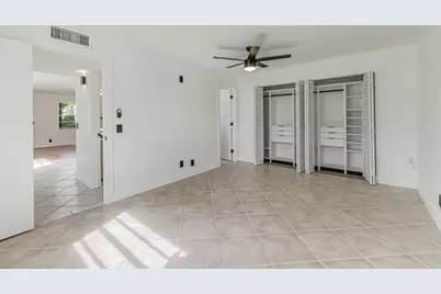 560 Capri, Delray Beach, FL 33484 - Photo 11