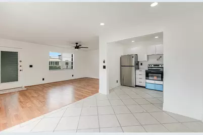 560 Capri, Delray Beach, FL 33484 - Photo 3