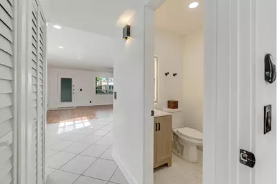 560 Capri, Delray Beach, FL 33484 - Photo 7