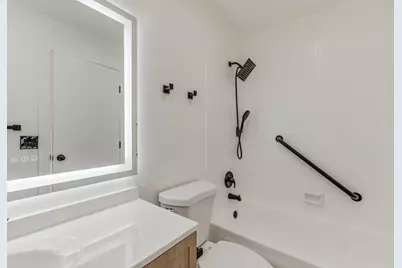 560 Capri, Delray Beach, FL 33484 - Photo 15