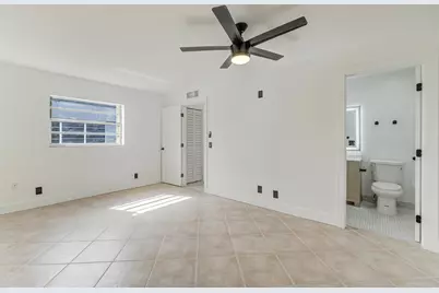 560 Capri, Delray Beach, FL 33484 - Photo 17