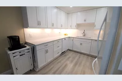 34 Somerset, West Palm Beach, FL 33417 - Photo 5