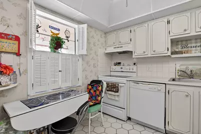 1030 Country Club Drive #407, Margate, FL 33063 - Photo 9