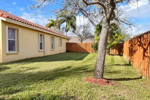 19010 SW 10th St, Pembroke Pines, FL 33029 - Photo 51