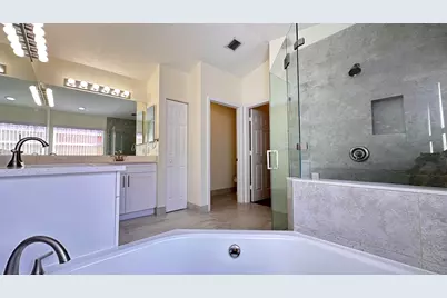 19010 SW 10th Street, Pembroke Pines, FL 33029 - Photo 41