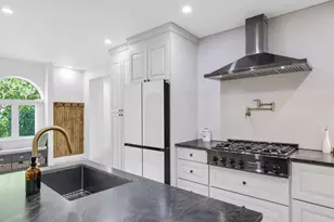 706 Sunset Rd, West Palm Beach, FL 33401 - Photo 11