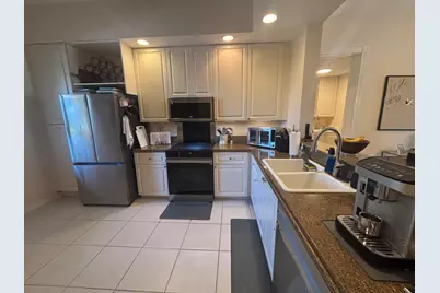 2 E Harbour Isle Dr Drive E #204, Fort Pierce, FL 34949 - Photo 7