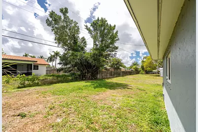 13 W Palmetto Road, Lake Worth, FL 33467 - Photo 23