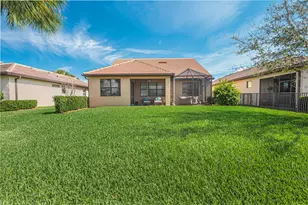 283 SE Courances Dr, Port Saint Lucie, FL 34984 - Photo 17