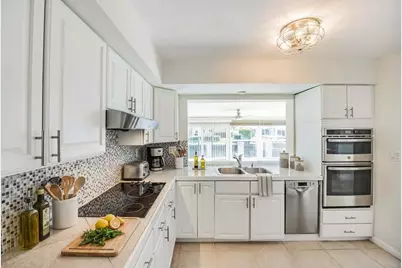 270 SE 9th Court, Pompano Beach, FL 33060 - Photo 7