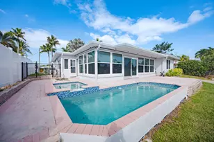 270 SE 9th Ct, Pompano Beach, FL 33060 - Photo 3