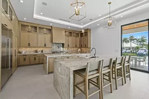 2408 Azure Cir, Palm Beach Gardens, FL 33410 - Photo 11