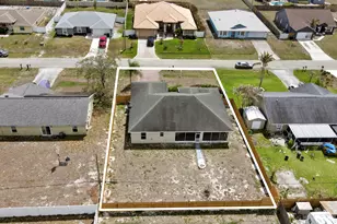 825 SW McCracken Ave, Port Saint Lucie, FL 34953 - Photo 9