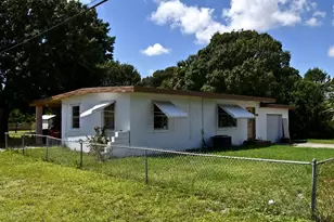 201 Osceola Ave, Fort Pierce, FL 34982 - Photo 1