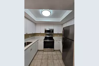 4191 N Haverhill Road #408, West Palm Beach, FL 33417 - Photo 3