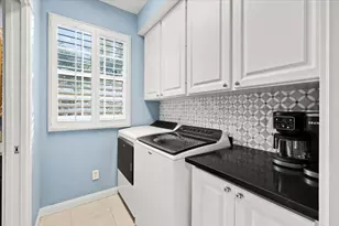 142 Santa Barbara Way, Palm Beach Gardens, FL 33410 - Photo 13